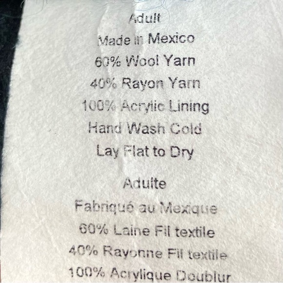 Turtle Fur Winter Beanie Hat With Tassel Wool Yarn Blend Blue Multicolor Adult - Picture 7 of 9